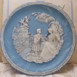NIB Vintage Collector's Love Sonnets of Shakespeare Plate